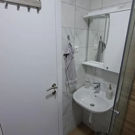 아파트 Apartman 