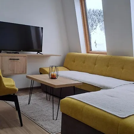 아파트 Apartman 